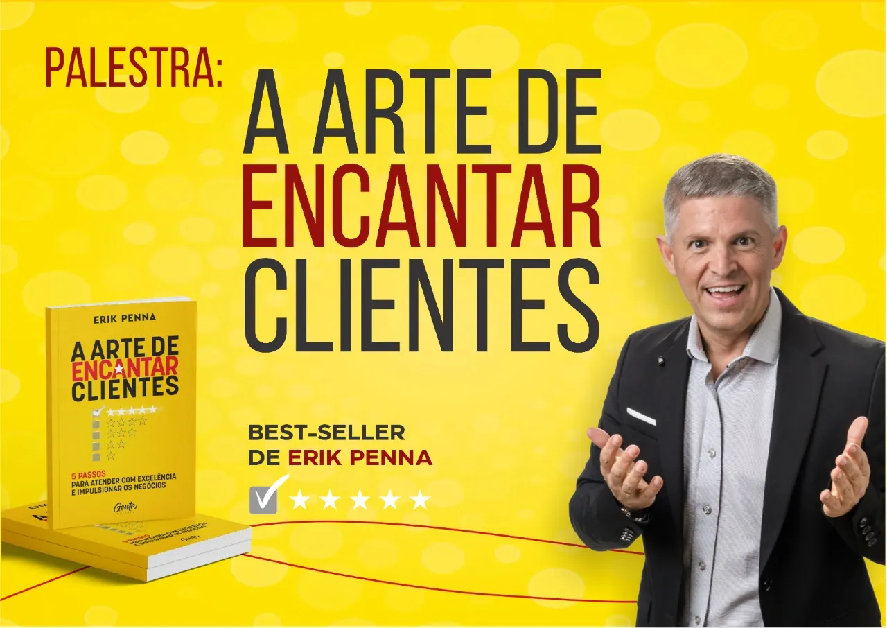 Erik Penna no palco na palestra A Arte de Encantar Clientes